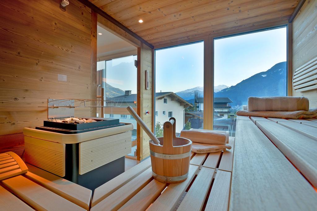 Das Sonnleiten Ski- Und Motorradhotel Bruck Im Zillertal Bruck am Ziller Eksteriør billede